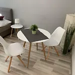 Schoenbrunn Apartment